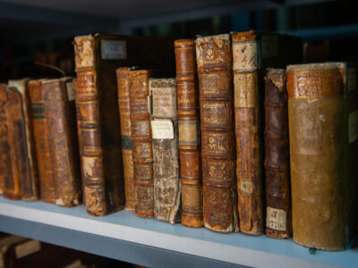 Jakie usługi ma w ofercie profesjonalny introligator